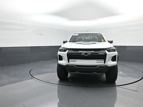 Used 2024 Chevrolet Colorado ZR2 w/ Safety Package AWD/4WD image 3