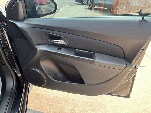 Used 2014 Chevrolet Cruze LT FWD image 16