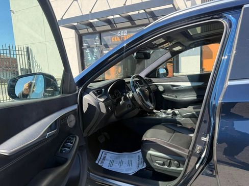 Used 2019 INFINITI QX50 Essential w/ Sensory Package image 9