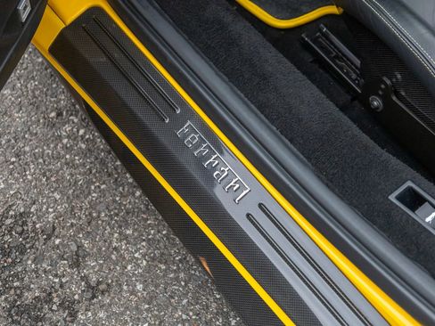 Used 2013 Ferrari 458 Spider RWD image 83