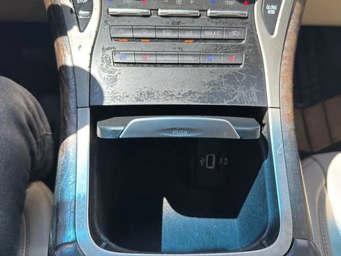 Used 2016 Lincoln MKX Reserve w/ Climate Package image 19