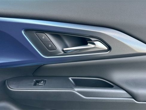 New 2026 Chevrolet Equinox EV LT image 23