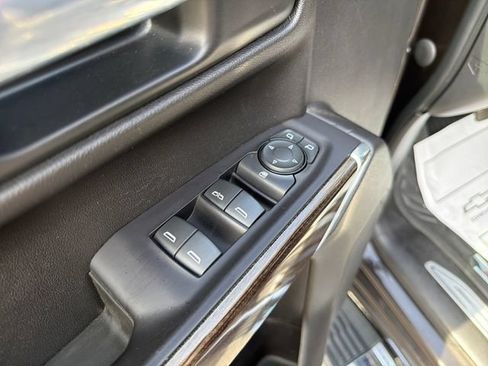 Used 2021 Chevrolet Silverado 1500 RST AWD/4WD image 12