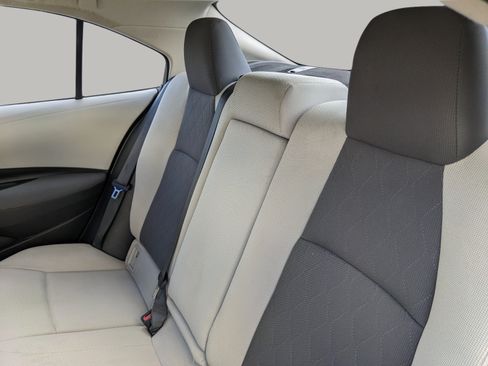 Used 2020 Toyota Corolla LE FWD image 21
