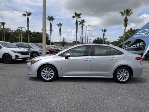 Used 2022 Toyota Corolla LE w/ LE Convenience Package FWD image 6