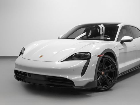 Certified 2023 Porsche Taycan 4 Cross Turismo AWD/4WD image 7