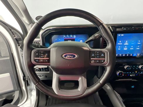 Used 2023 Ford F250 Lariat w/ Sport Appearance Package image 17