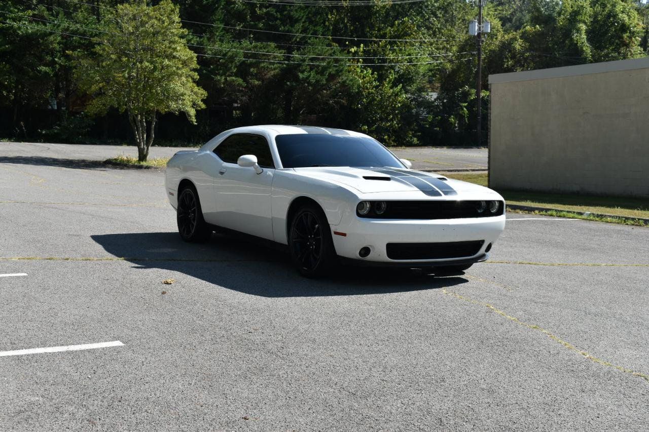 Used 2016 Dodge Challenger SXT w/ Blacktop Package RWD image 9