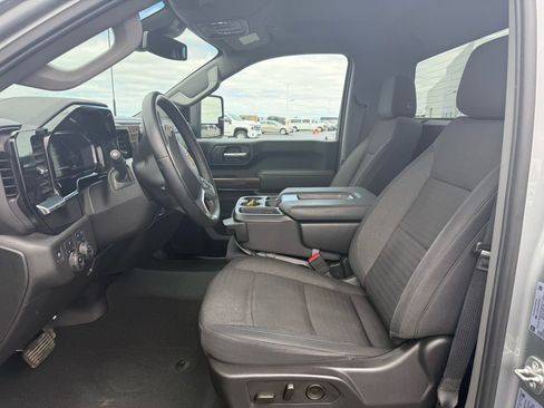 Used 2025 Chevrolet Silverado 2500 LT w/ Convenience Package AWD/4WD image 15