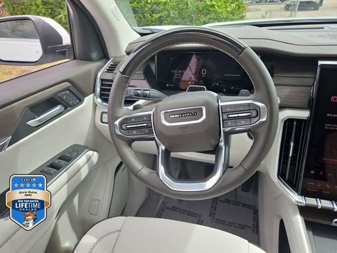 New 2026 GMC Acadia Denali w/ Super Cruise Package FWD image 16
