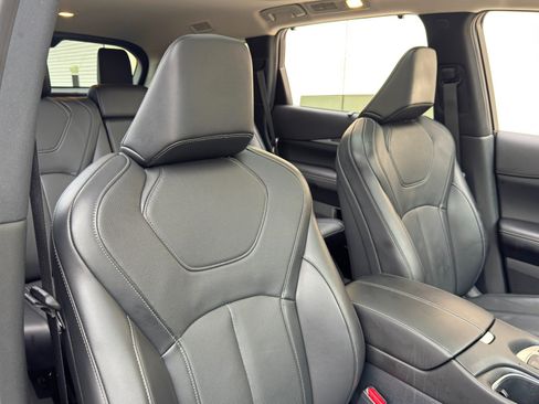 Used 2025 INFINITI QX60 Luxe w/ Vision Package AWD/4WD image 39