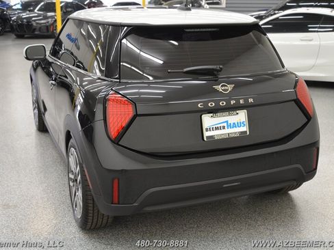 Used 2026 MINI Cooper 2-Door Hardtop FWD image 12