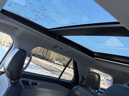 Used 2023 Ford Explorer XLT w/ Equipment Group 202A image 20