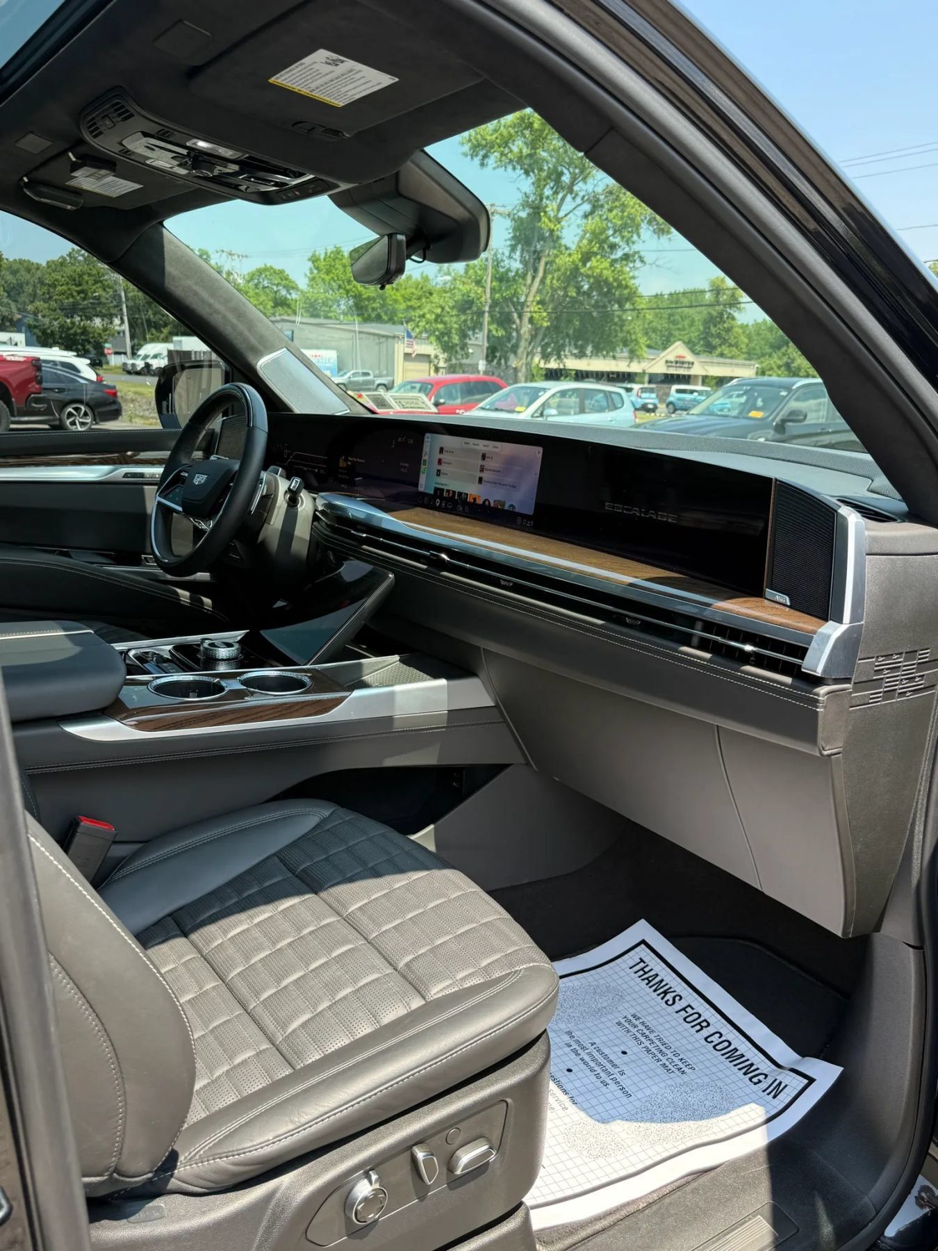 Used 2025 Cadillac Escalade Sport Platinum w/ LPO, ONYX Package AWD/4WD image 26