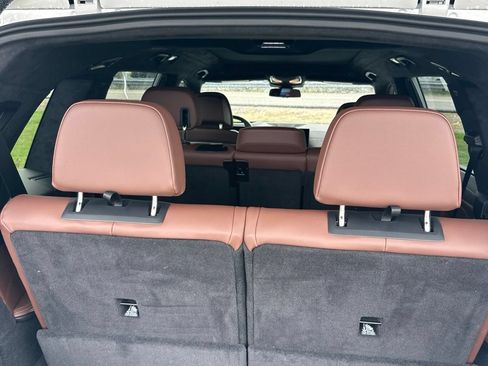 Used 2026 BMW X7 xDrive40i w/ M Sport Package AWD/4WD image 8