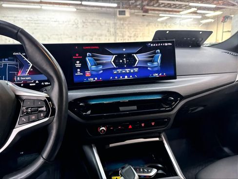 Used 2025 BMW i4 eDrive40 w/ M Sport Package RWD image 9
