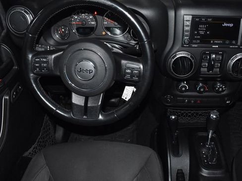 Used 2018 Jeep Wrangler Unlimited Sport S image 11