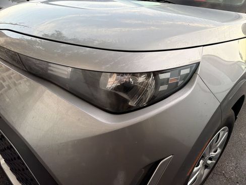 Certified 2025 Kia Soul LX FWD image 3