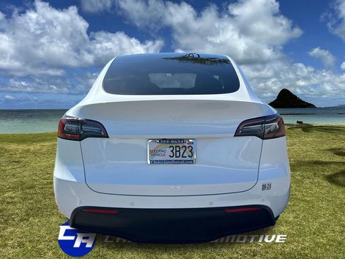 Used 2022 Tesla Model Y Long Range image 6