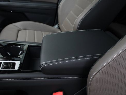 New 2025 Volkswagen Atlas SEL image 17