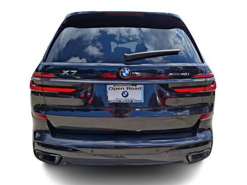 Used 2024 BMW X7 xDrive40i w/ M Sport Package AWD/4WD image 5