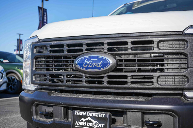 New 2025 Ford F250 XL w/ XL Driver Assist Package RWD image 5