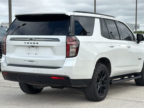 Used 2021 Chevrolet Tahoe Z71 w/ Z71 Off-Road Package AWD/4WD image 3