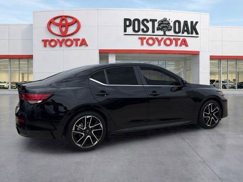 Used 2024 Nissan Sentra SR w/ SR Premium Package FWD image 6