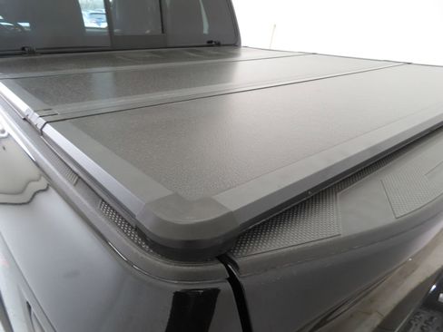 Used 2022 Nissan Frontier PRO-4X w/ Pro-4X Premium Package image 26