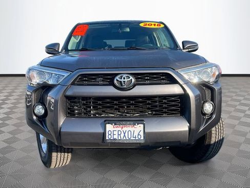 Used 2018 Toyota 4Runner SR5 Premium image 2