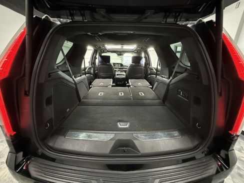 Used 2021 Cadillac Escalade Sport Platinum image 28