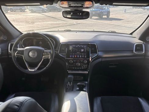Used 2019 Jeep Grand Cherokee Altitude image 20