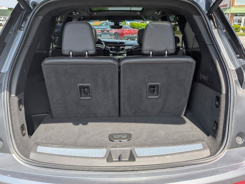 Used 2021 Cadillac XT6 Premium Luxury w/ Platinum Package FWD image 45