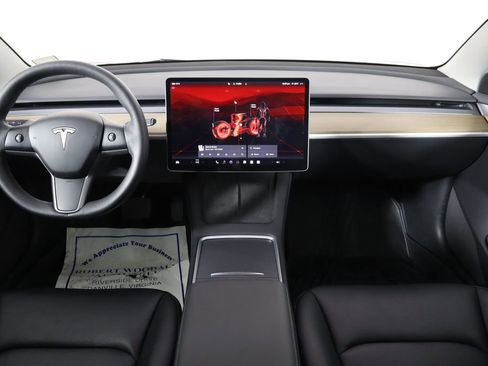 Used 2023 Tesla Model 3 Standard Range image 13