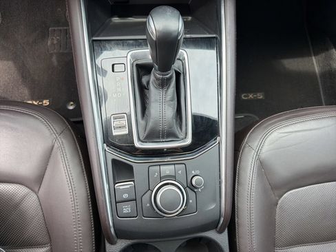 Used 2023 MAZDA CX-5 Signature AWD/4WD image 16