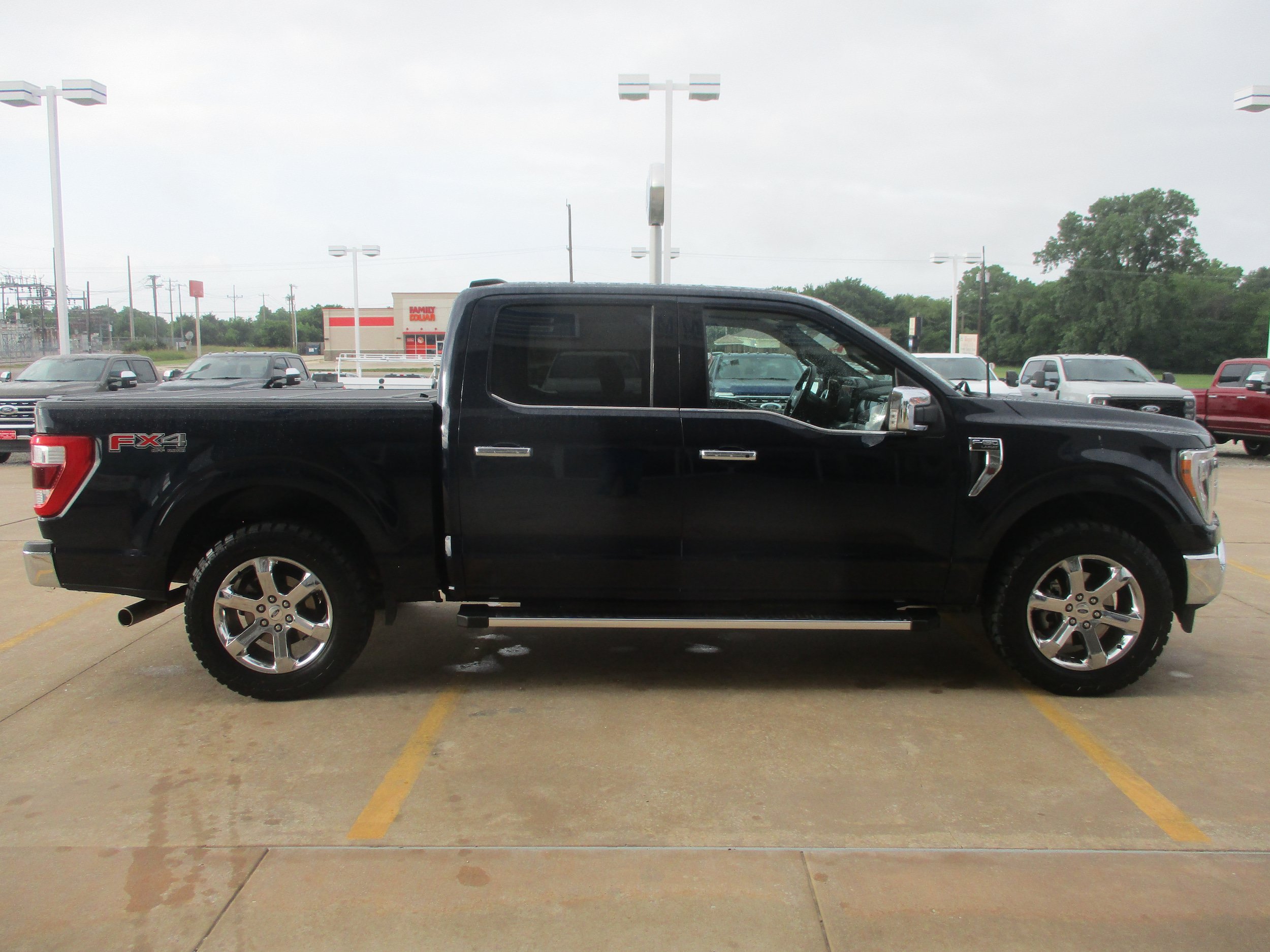 Used 2023 Ford F150 Lariat w/ FX4 Off-Road Package AWD/4WD image 10