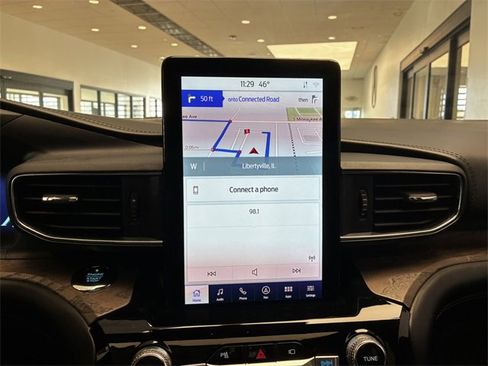 Used 2021 Ford Explorer Platinum w/ Equipment Group 601A image 19