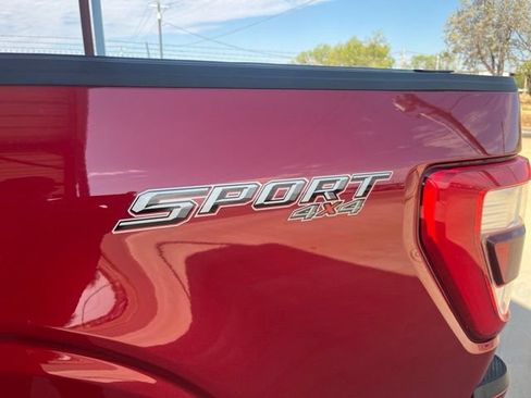Used 2022 Ford F150 Lariat w/ Equipment Group 502A High AWD/4WD image 10