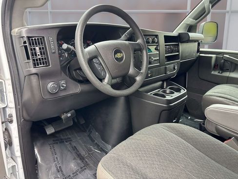 Used 2024 Chevrolet Express 2500 w/ Driver Convenience Package RWD image 12