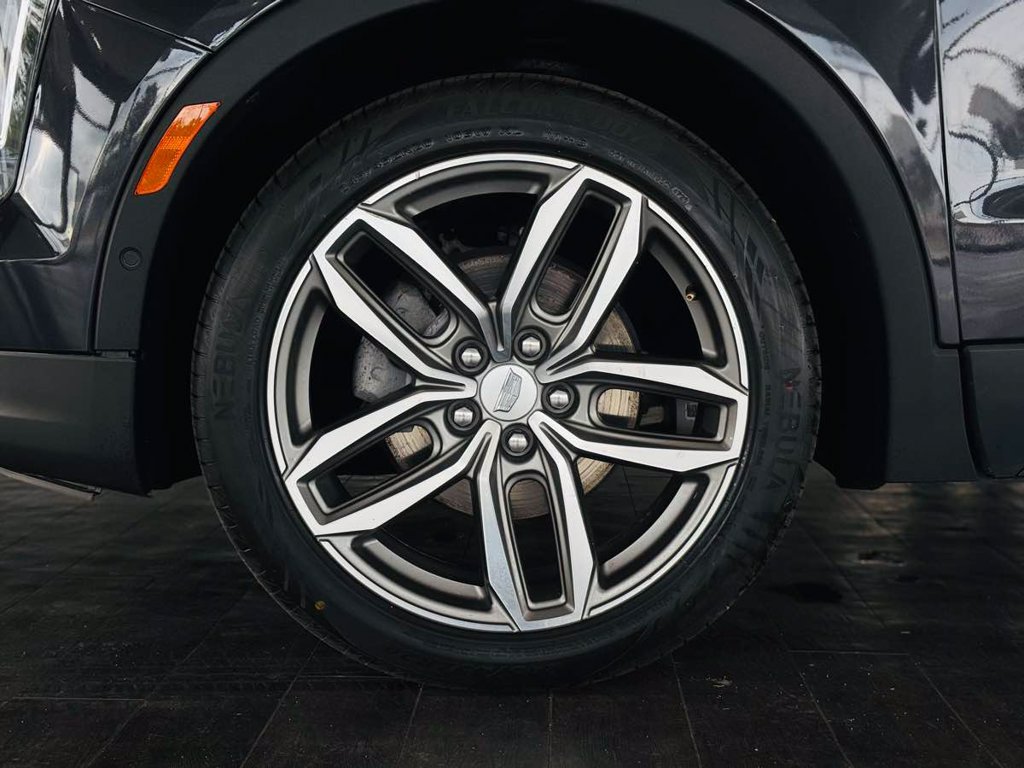 Used 2022 Cadillac XT4 Sport w/ Enhanced Visibility Package AWD/4WD image 27