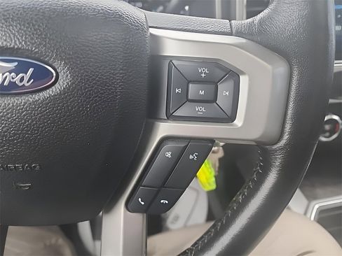 Used 2022 Ford F350 Lariat w/ Tremor Off-Road Package image 17