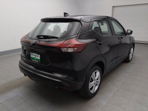 Used 2024 Nissan Kicks S FWD image 9