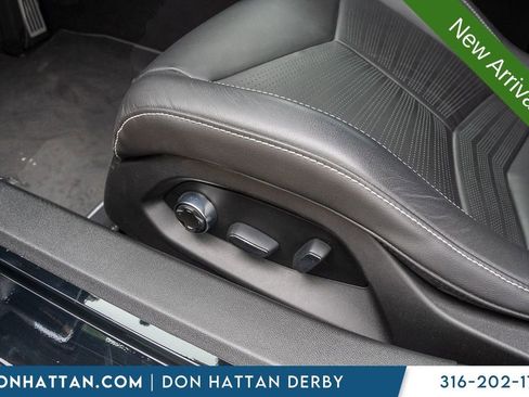 Used 2020 Chevrolet Corvette Stingray Premium Cpe w/ 3LT Preferred Equipment Group RWD image 17