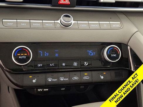 Certified 2025 Hyundai Elantra SEL FWD image 22