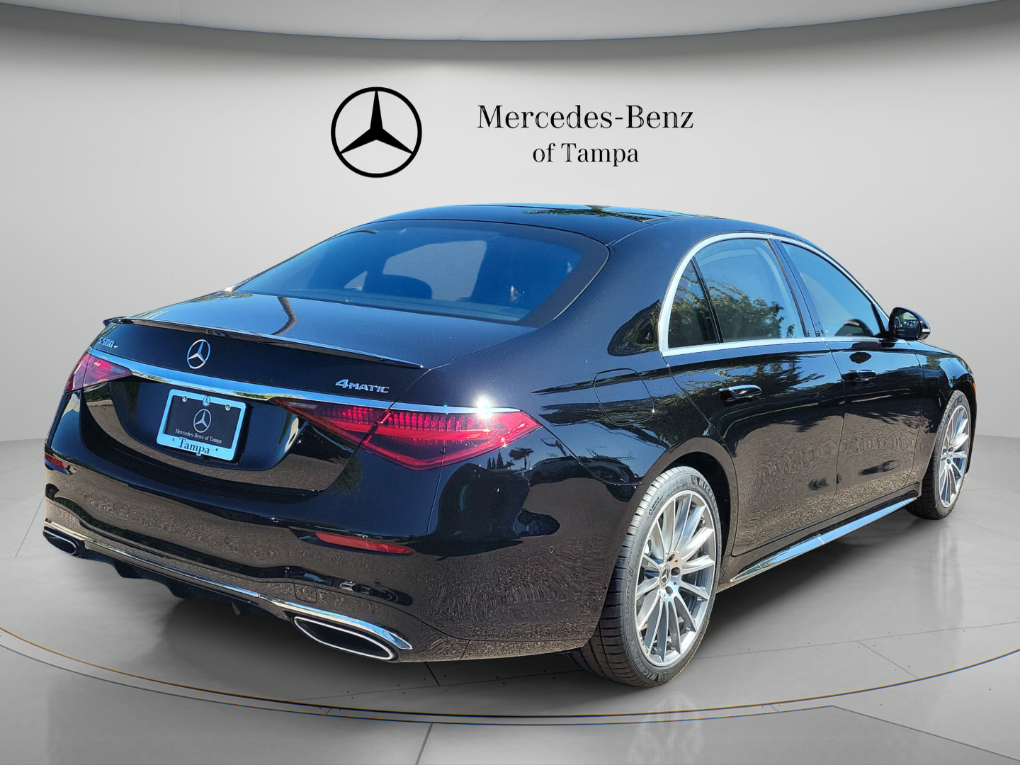 Used 2023 Mercedes-Benz S 500 4MATIC image 3