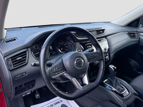Used 2017 Nissan Rogue SV FWD image 10