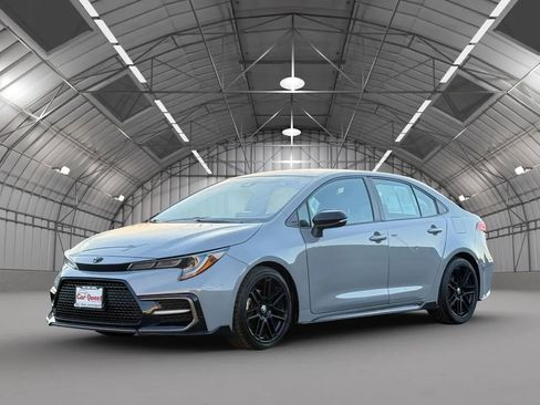 Used 2022 Toyota Corolla SE FWD image 3