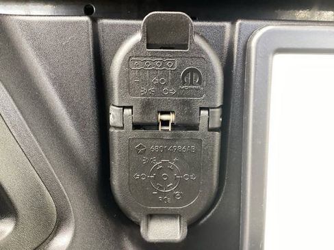 Used 2024 RAM 1500 Classic SLT image 10