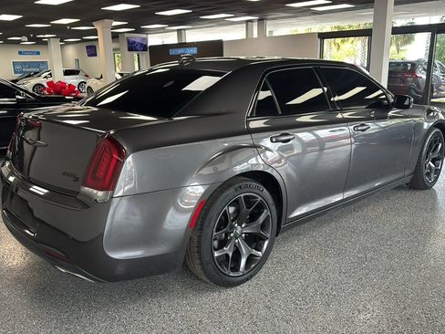 Used 2021 Chrysler 300 S RWD image 4