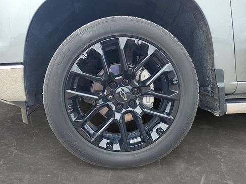 Used 2024 Chevrolet Silverado 1500 LTZ w/ Technology Package AWD/4WD image 9